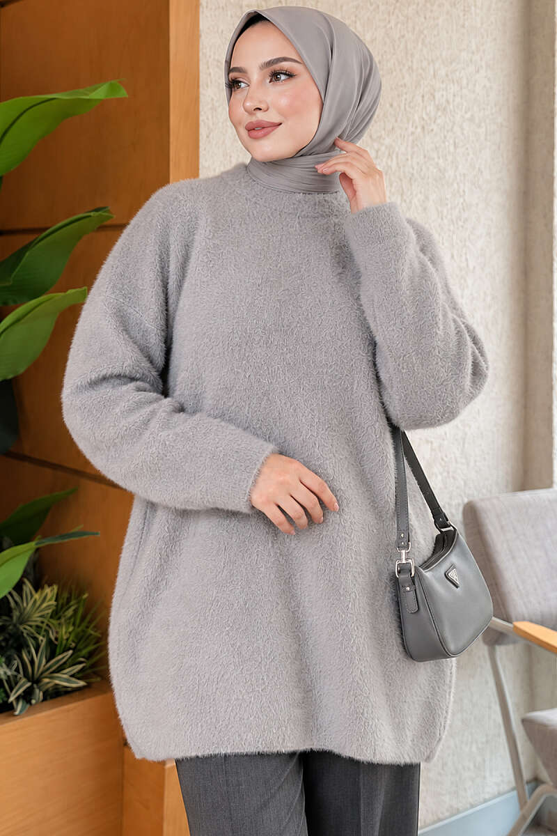 Crew Neck Sweater with Beard Detail Grey