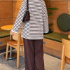 ⁦Striped French terry raglan top with a side slit Brown⁩ - الصورة ⁦4⁩
