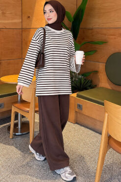 Alternative view of Striped French terry raglan top with a side slit Brown
