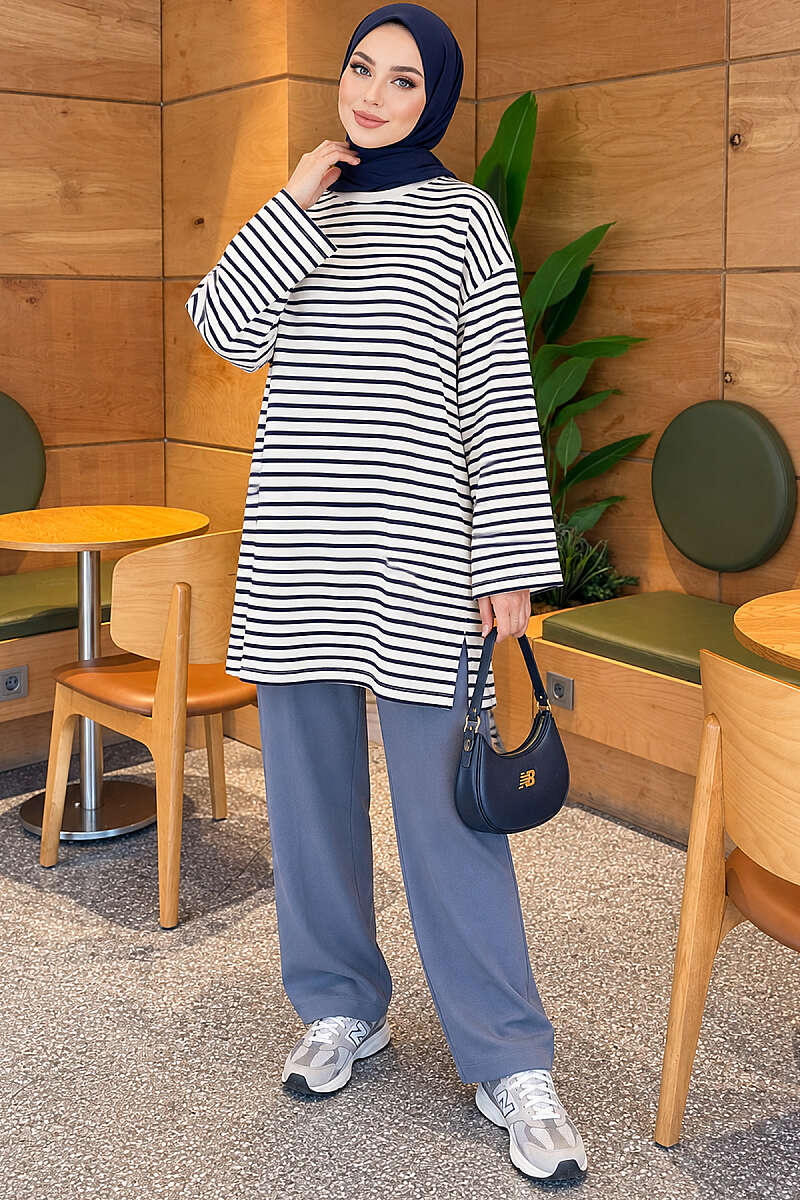 Striped French terry raglan top with a side slit Navy Blue - الصورة 2