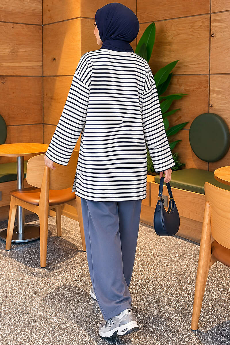 Striped French terry raglan top with a side slit Navy Blue - الصورة 4
