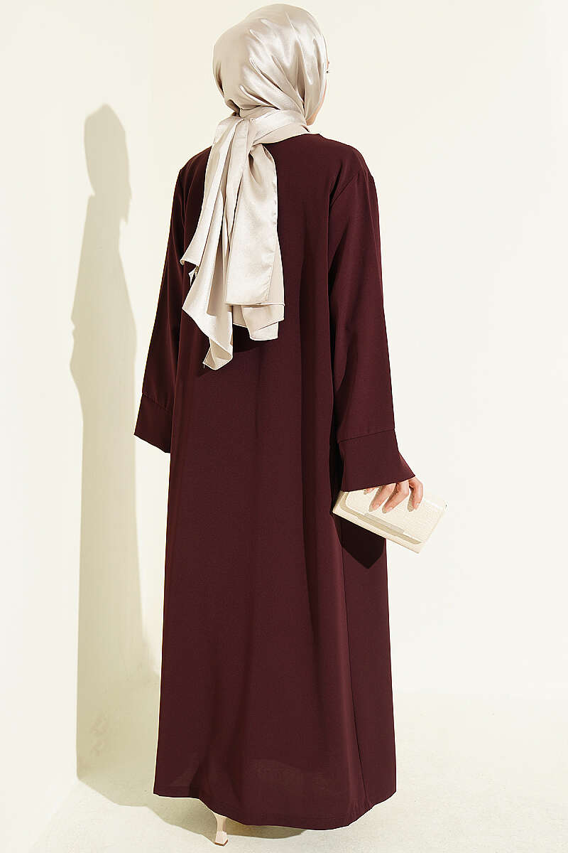 Brooch-Embellished Abaya Two-Piece Set Plum – Image 3