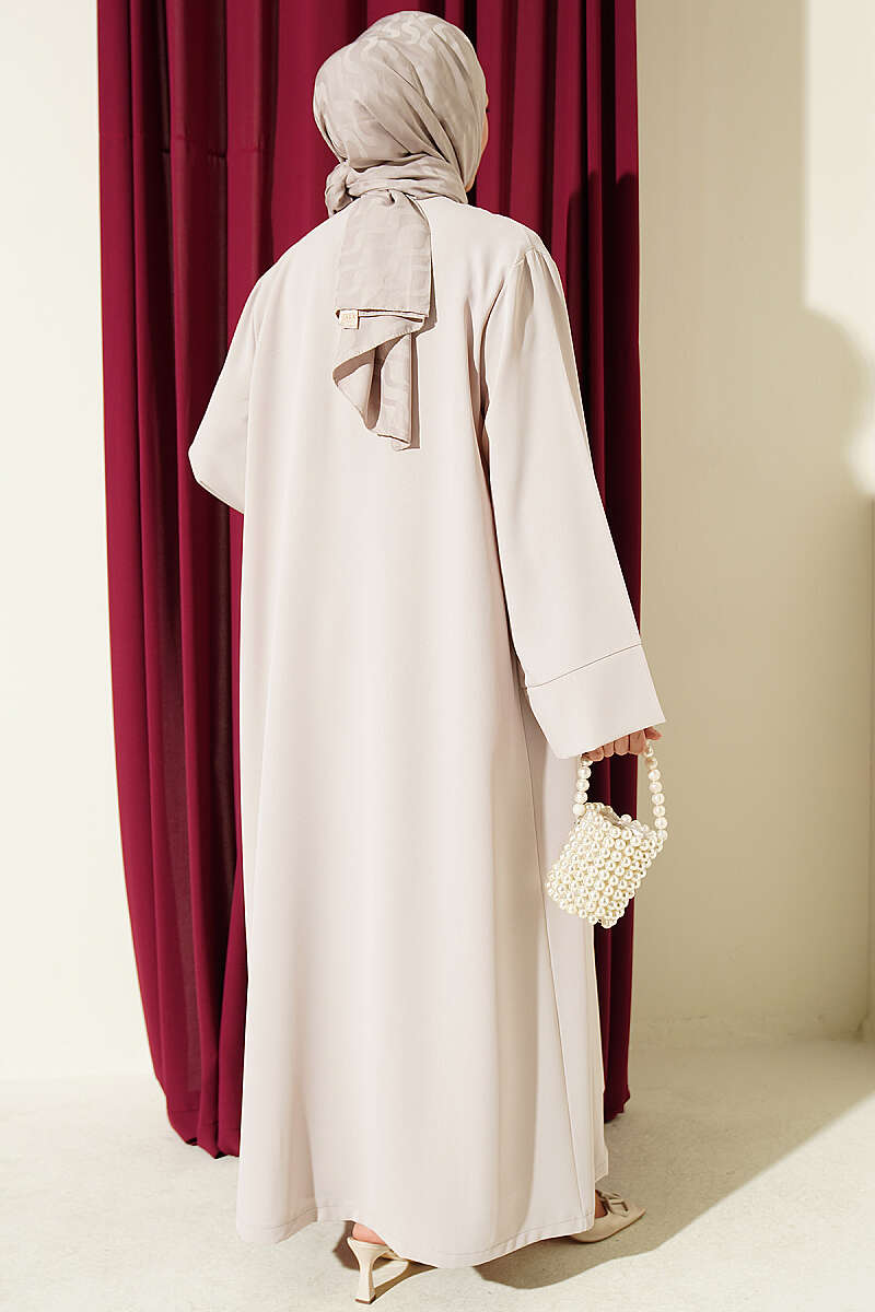 Brooch-Embellished Abaya Two-Piece Set Stone – Image 3