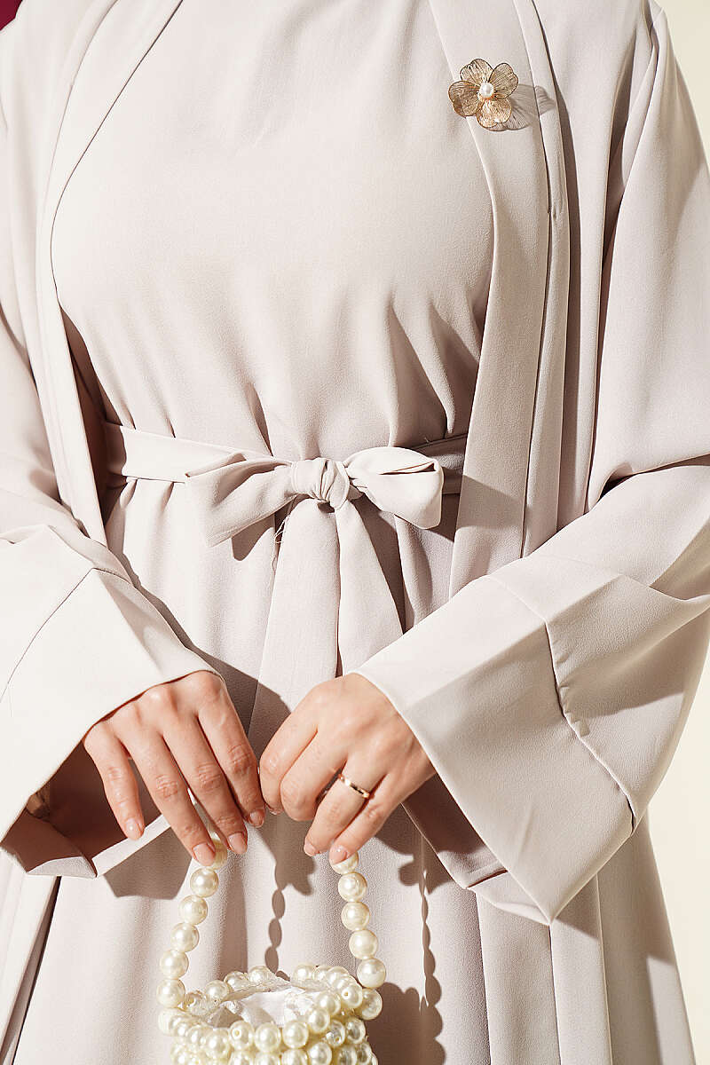 Brooch-Embellished Abaya Two-Piece Set Stone – Image 4