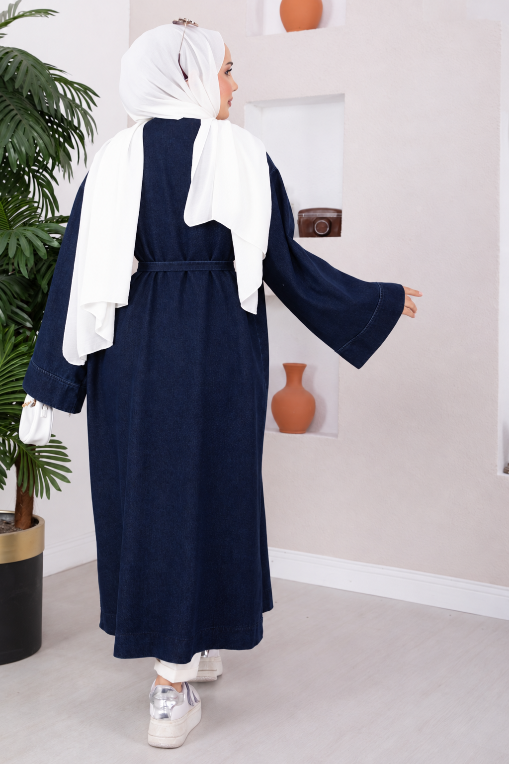 Brooch Button-Detail Denim Kimono Navy Blue – Image 2