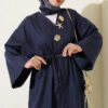 ⁦Long Coat with Brooch and Tie Closure Denim⁩ - الصورة ⁦2⁩