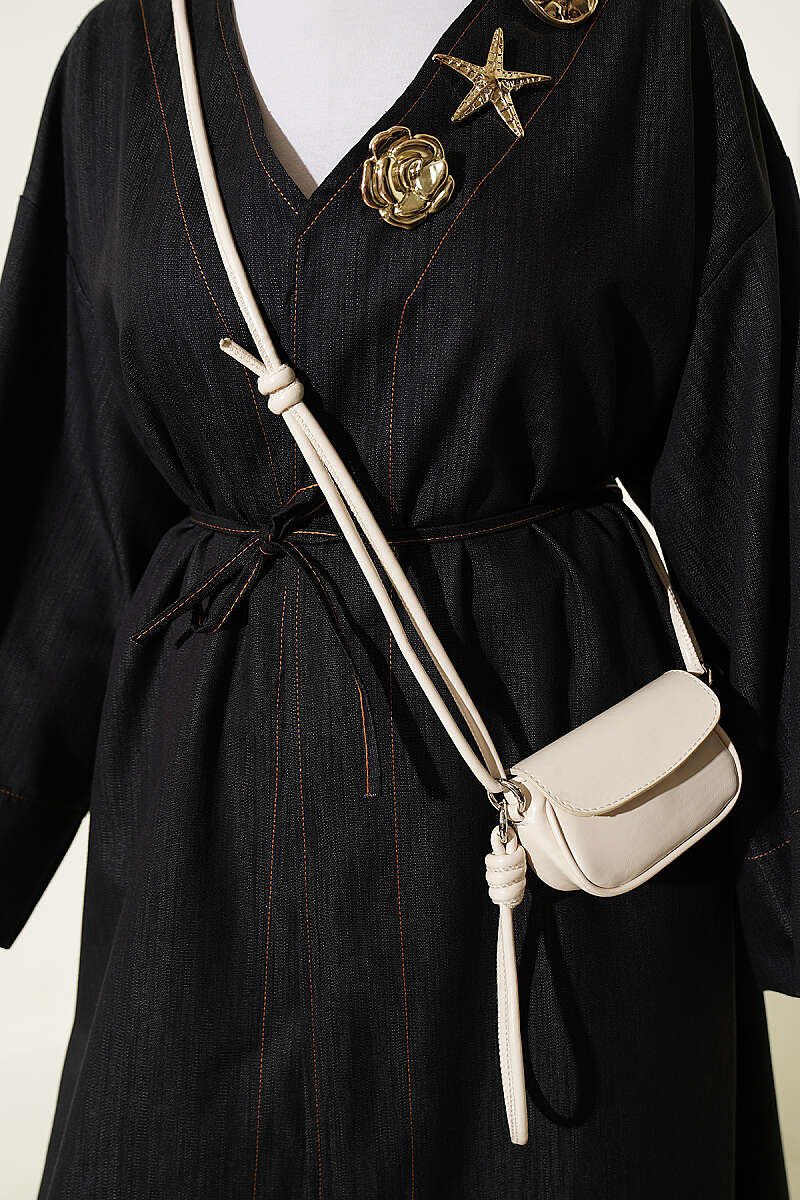Long Coat with Brooch and Tie Closure Black – Bild 4