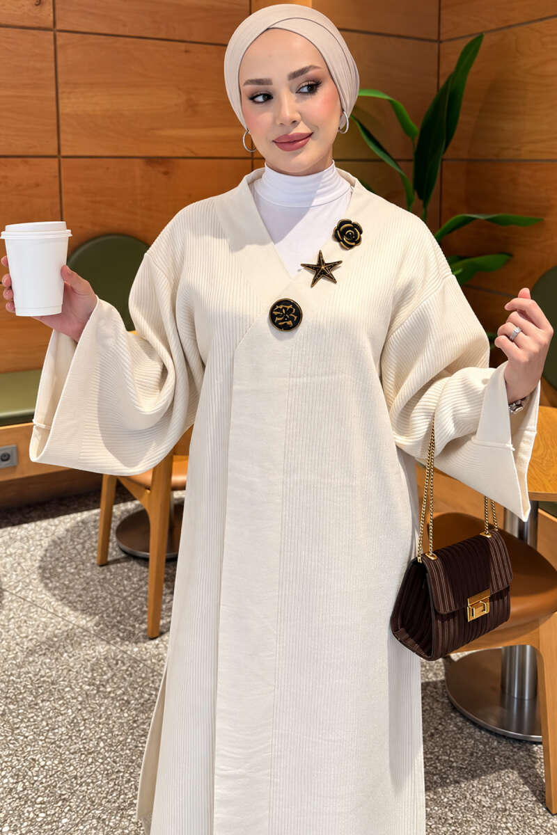 Long Knit Cardigan with Brooch Ecru - الصورة 3