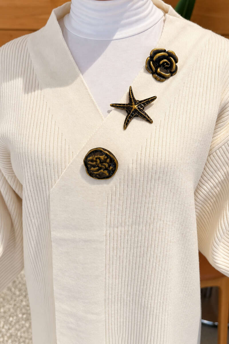 Long Knit Cardigan with Brooch Ecru - الصورة 5