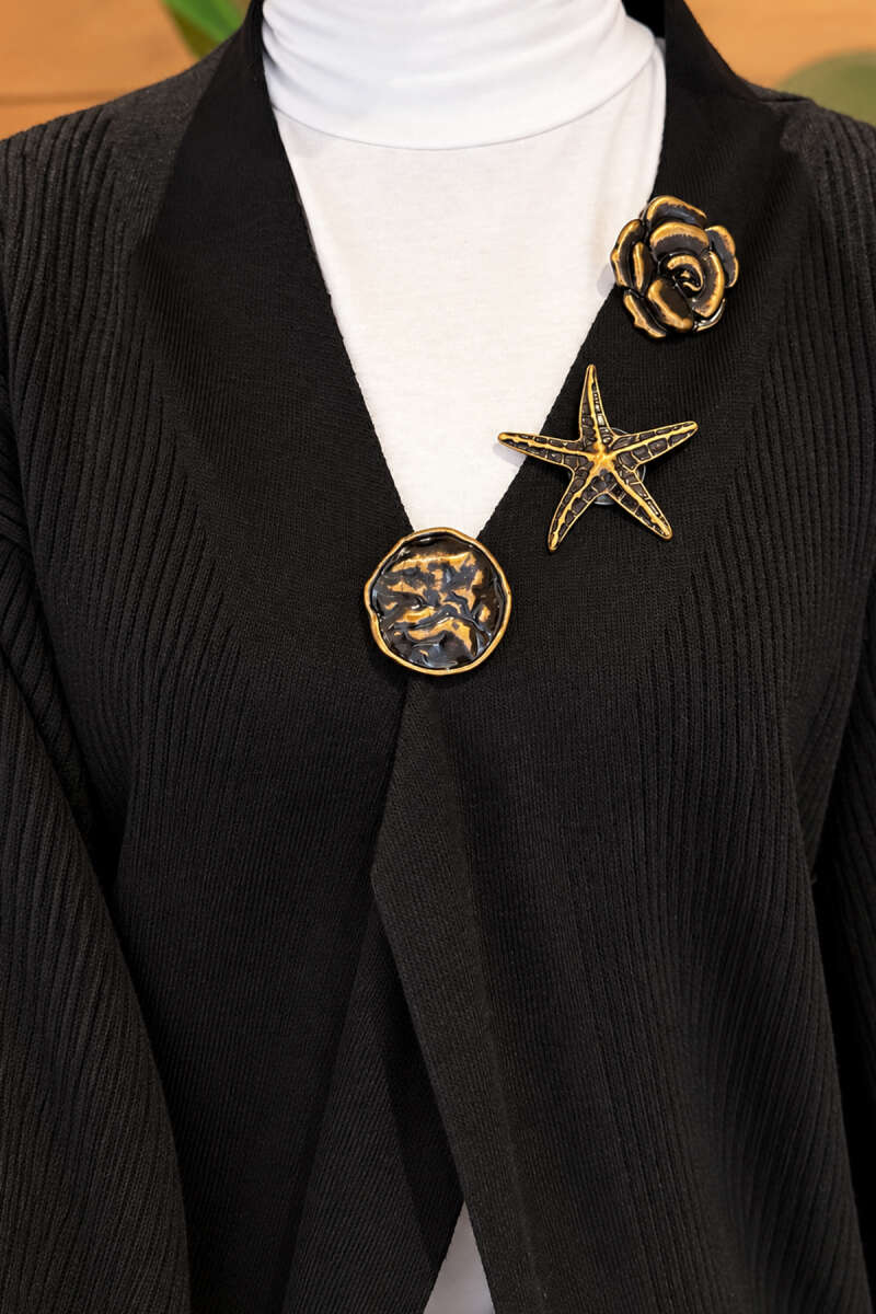 Long Knit Cardigan with Brooch Black - immagine 5