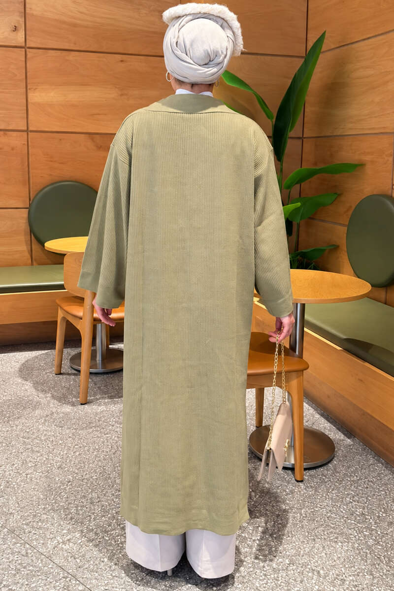 Long Knit Cardigan with Brooch Oil Green - الصورة 4