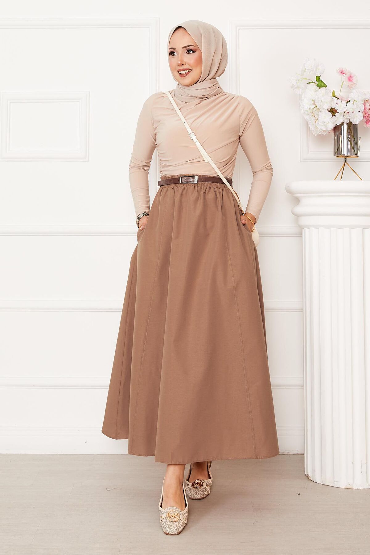 Sporty French Terry Two-Piece Set with Pocket Detail and Hem Edge Camel
