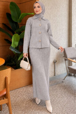Alternative view of Floral Gold Buttoned Knit Two-Piece Set with Hem Edge Grey