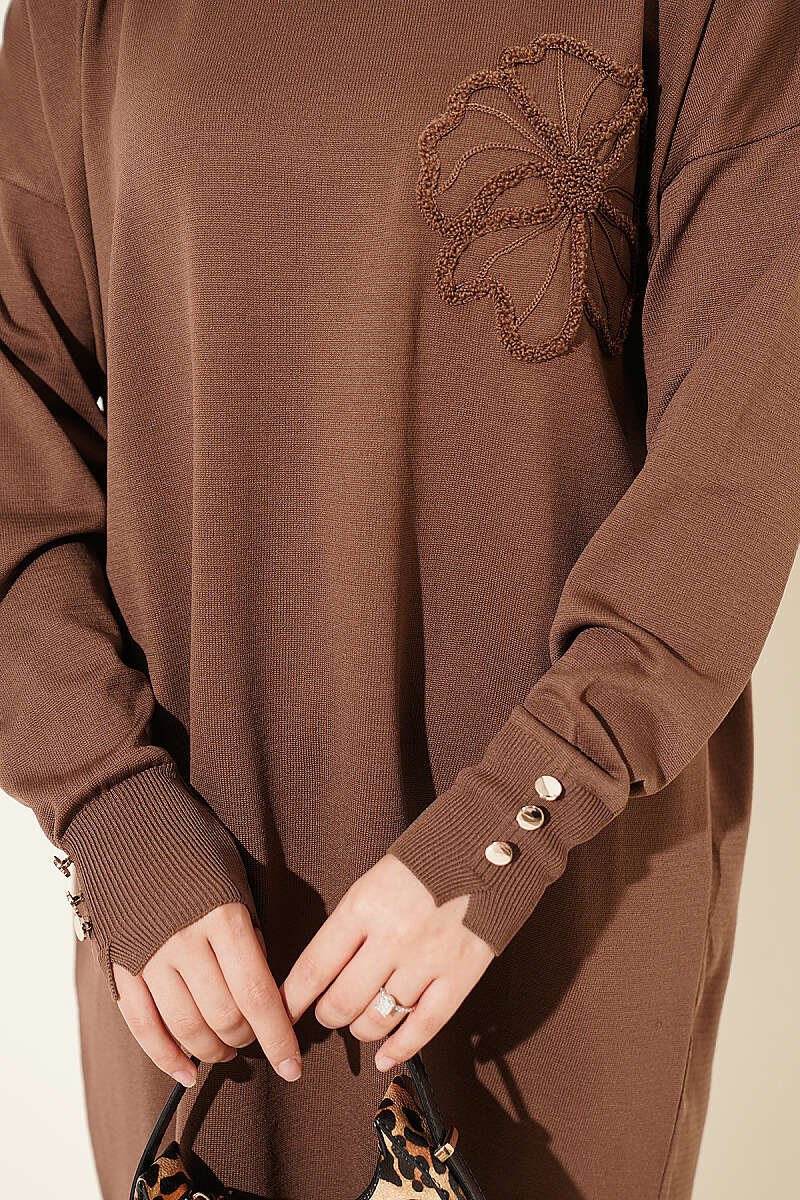 Embroidered Flower French Terry Tunic Brown - الصورة 4