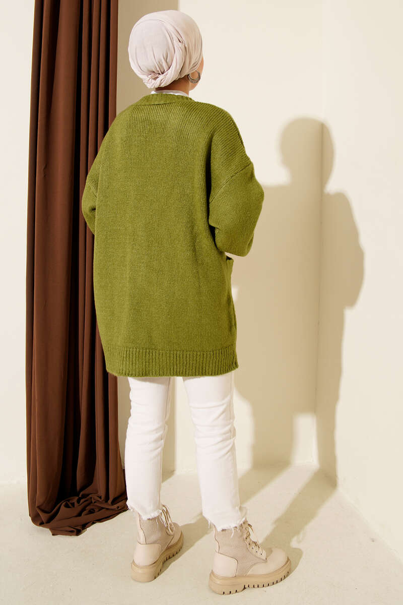 Double Pocket Buttoned Knit Cardigan Oil Green – Image 3