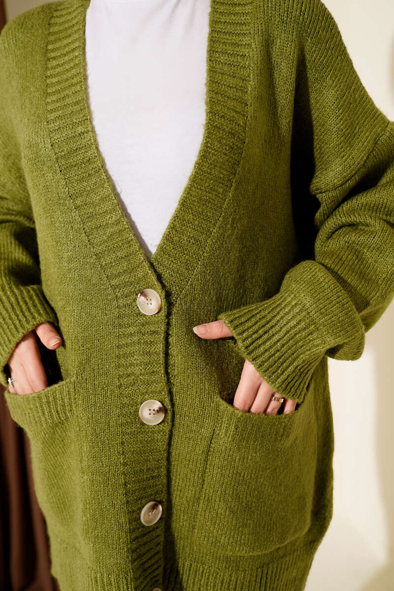 Double Pocket Buttoned Knit Cardigan Oil Green – Image 4