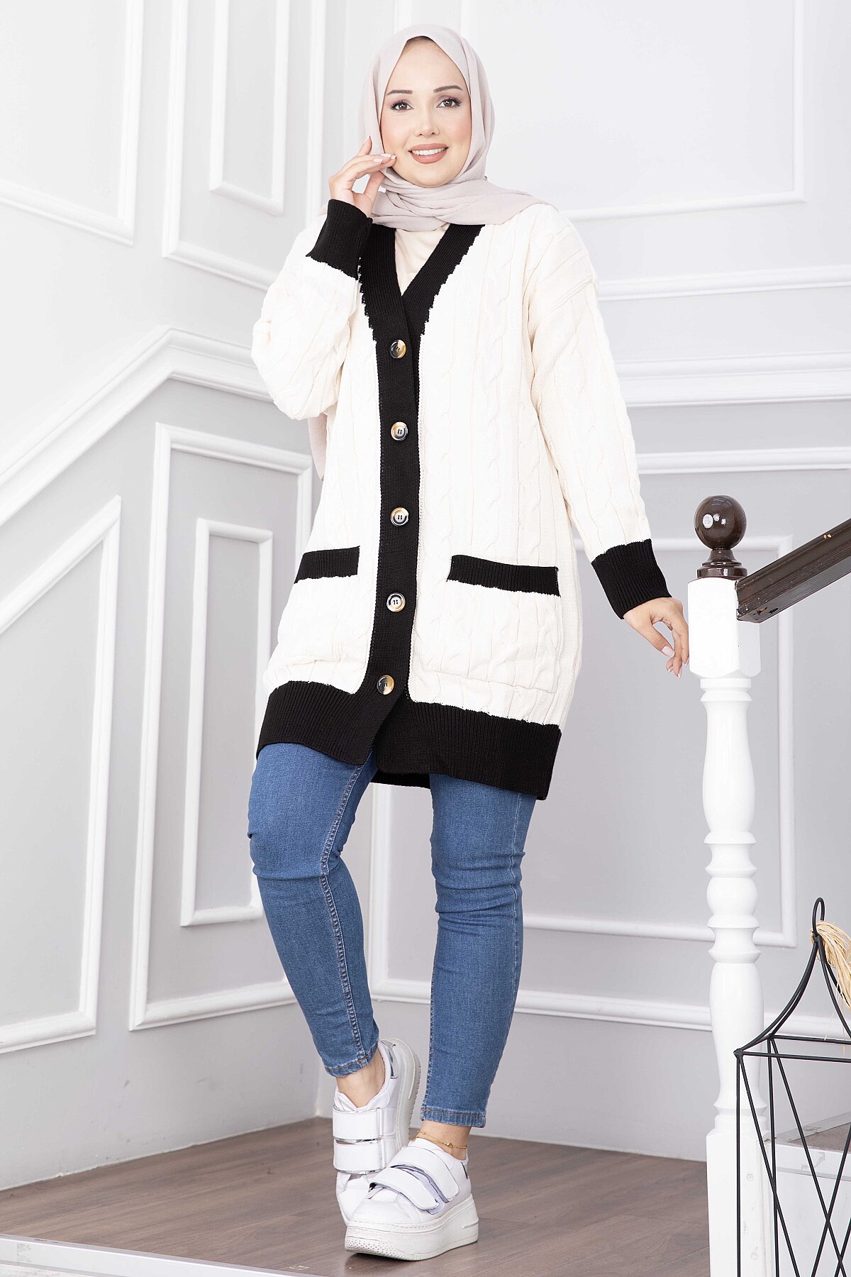 Two-Tone Knitted Hair-Pattern Cardigan Ecru - immagine 3