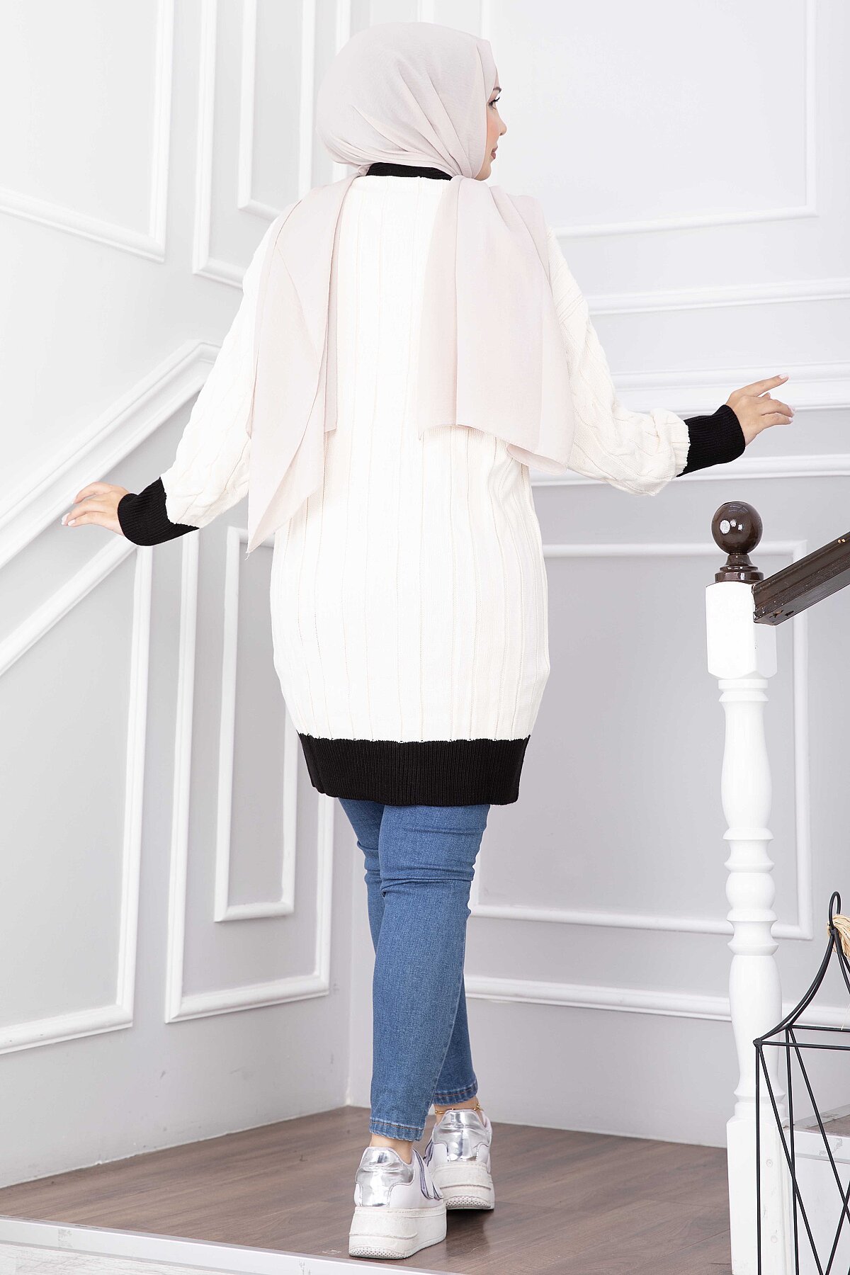 Two-Tone Knitted Hair-Pattern Cardigan Ecru - immagine 4