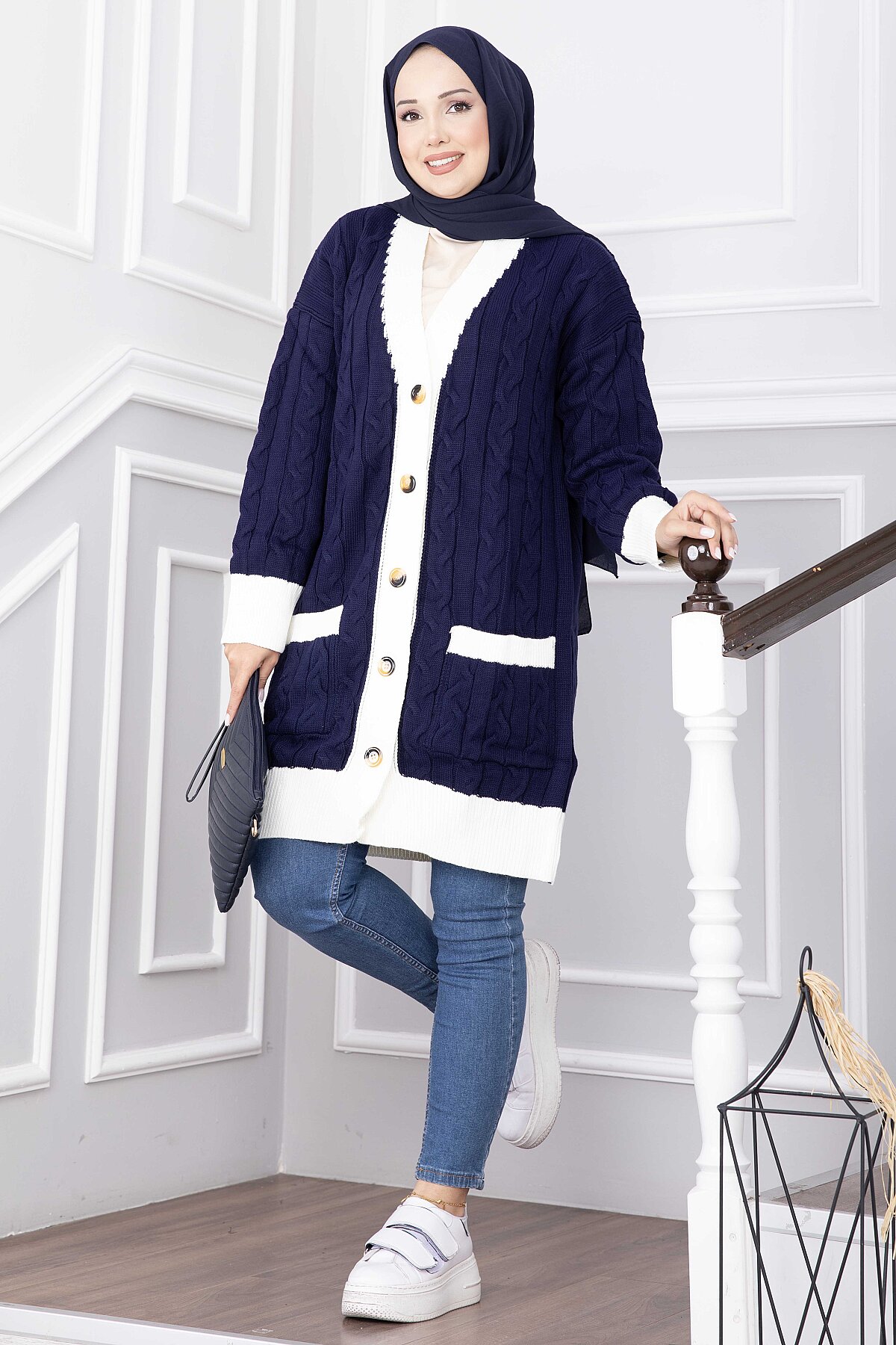 Two-Tone Knitted Hair-Pattern Cardigan Navy Blue