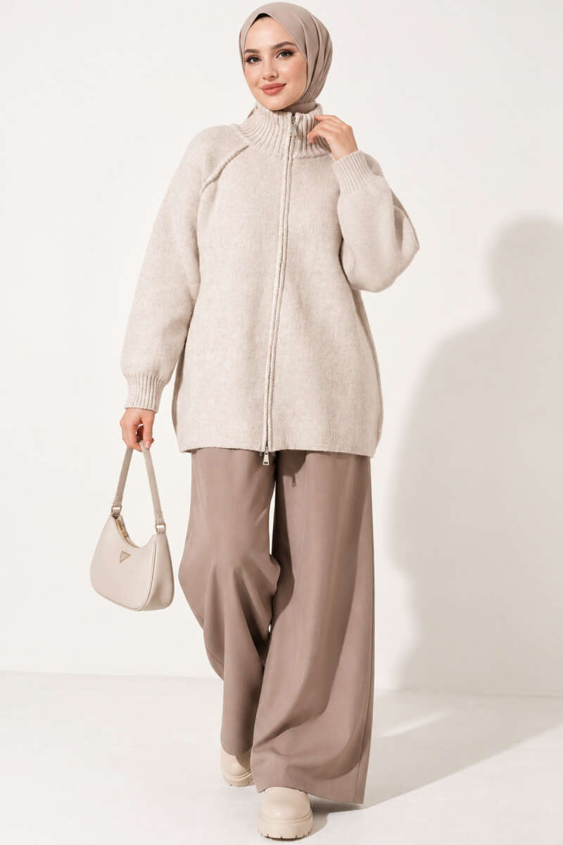 Reversible Zip-up Knit Cardigan Beige – Image 3