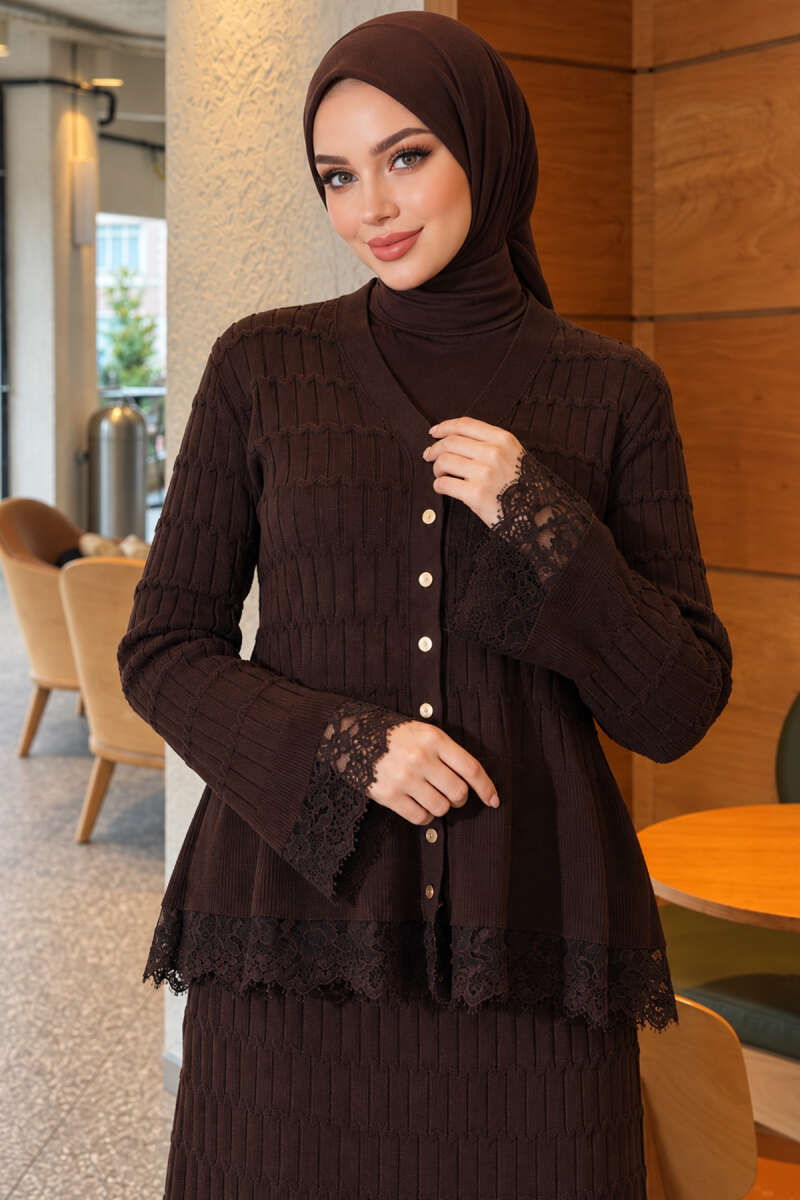 Lace-Trimmed Two-Piece Set with Hem Edge Brown - Image 2