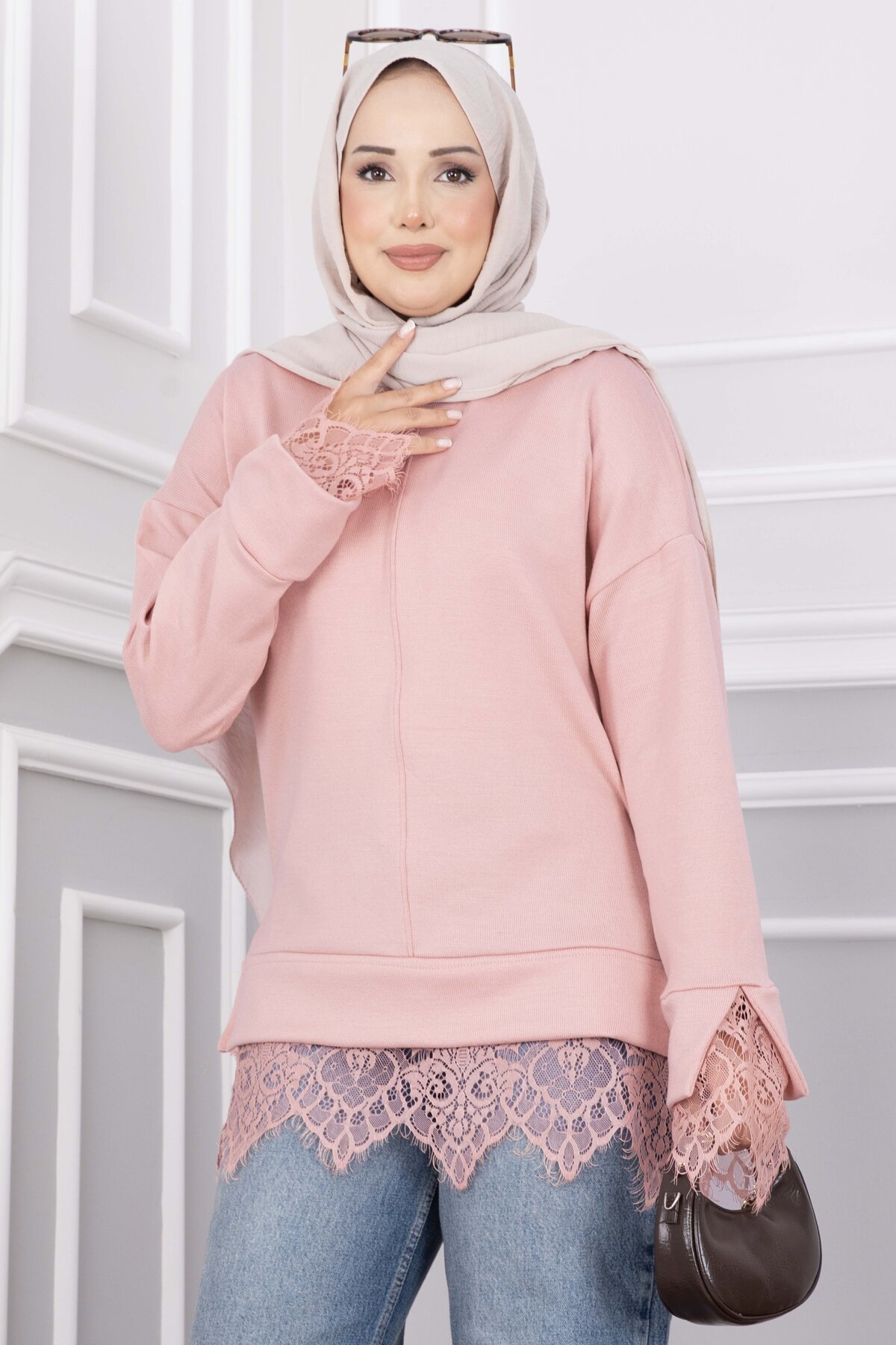 Lace-Accented Knit Sweater Powder Pink – Image 2