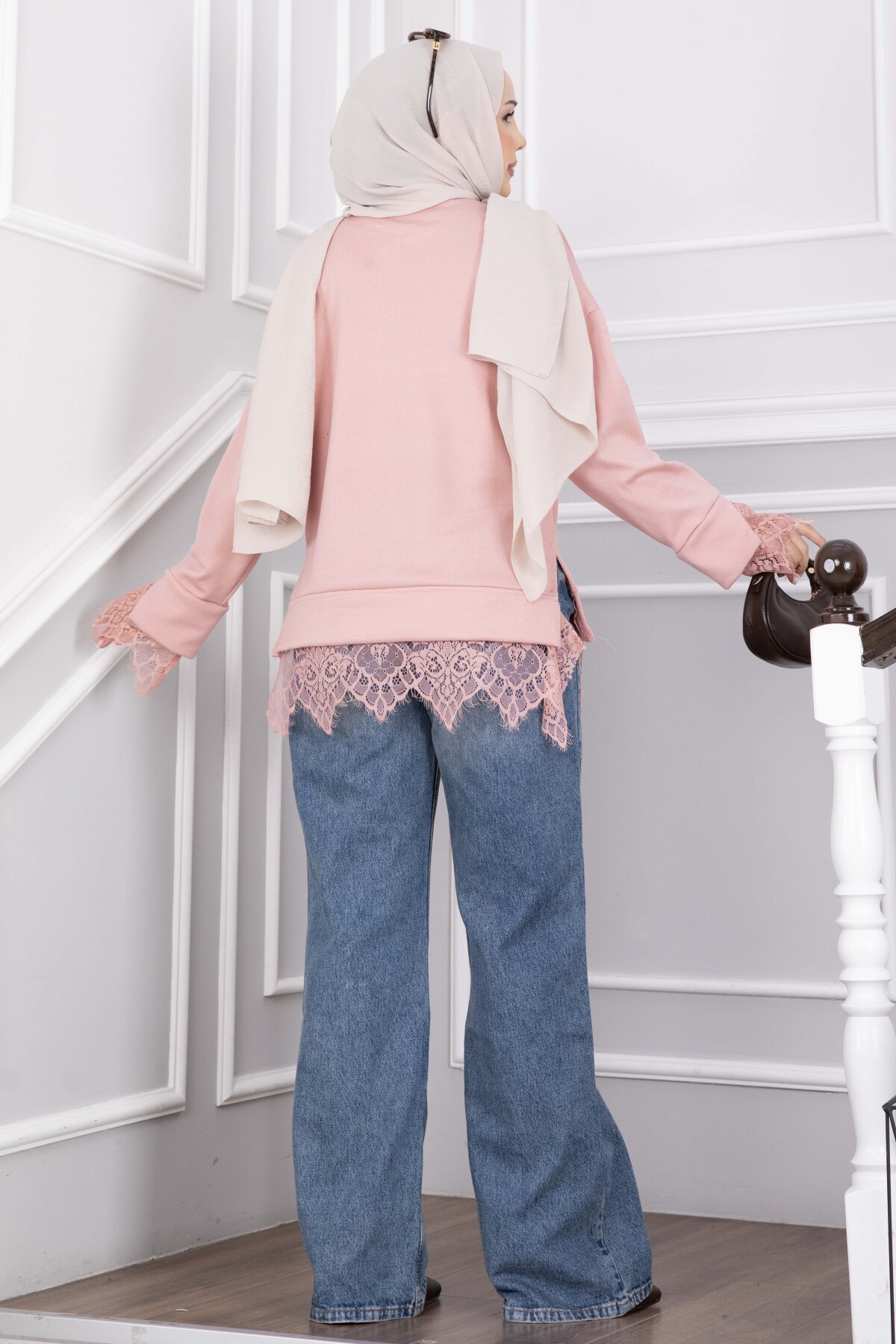 Lace-Accented Knit Sweater Powder Pink – Image 4