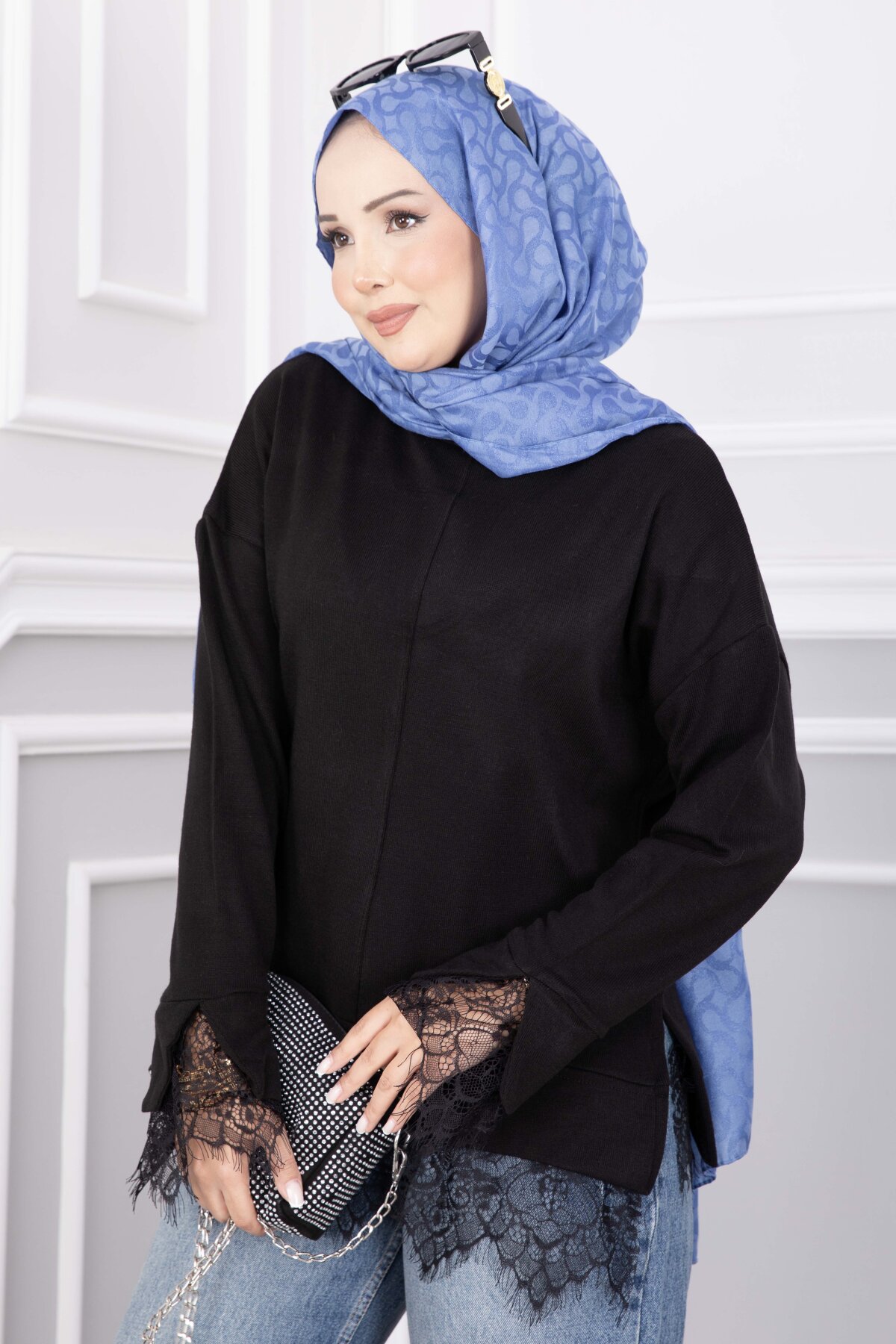 Lace-Accented Knit Sweater Grey - الصورة 6