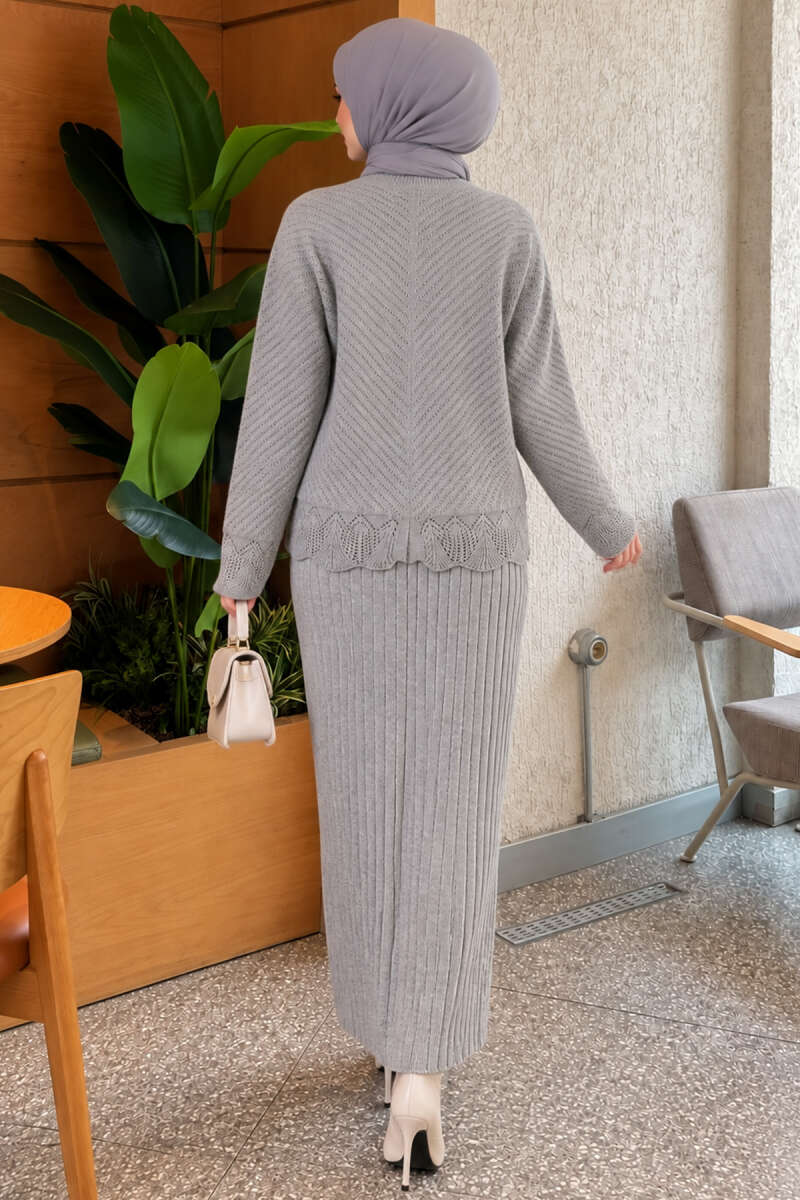 Lace-Embroidered Stone-Buttoned Two-Piece Outfit with Hem Edge Grey – Image 4