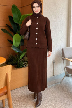 Alternative view of Lace-Embroidered Stone-Buttoned Two-Piece Outfit with Hem Edge Brown