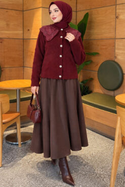 Alternative view of Lace-Collared Buttoned Beard-Patterned Cardigan Burgundy