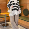 Lace-Trimmed Striped French Terry Sweater with Gathered Sleeves Smoke – Bild 3