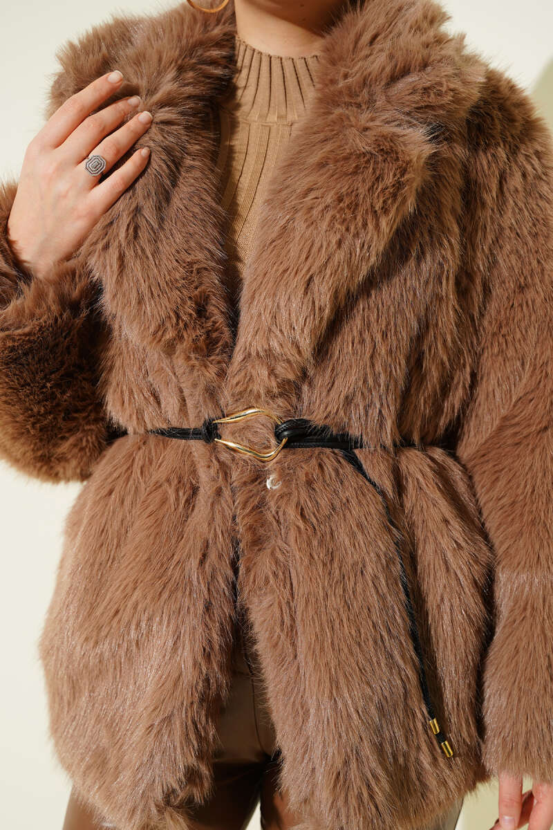 Leather Belted Fur Coat Latte – Bild 4