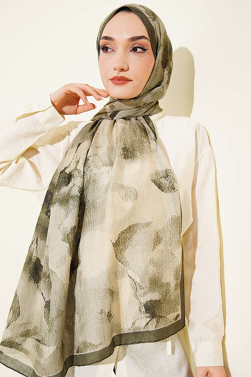 Patterned Bamboo French Terry Shawl Khaki - الصورة 2
