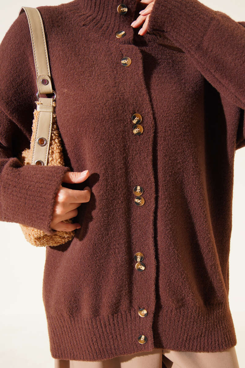 Button-Detail V-Neck Cardigan with Beard Knit Brown - Afbeelding 4