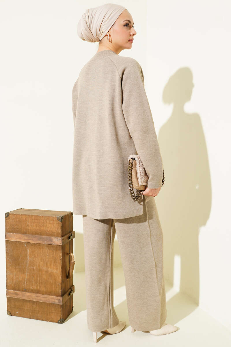 Stitch Detail Basic Knit Two-Piece Set Mink - الصورة 3
