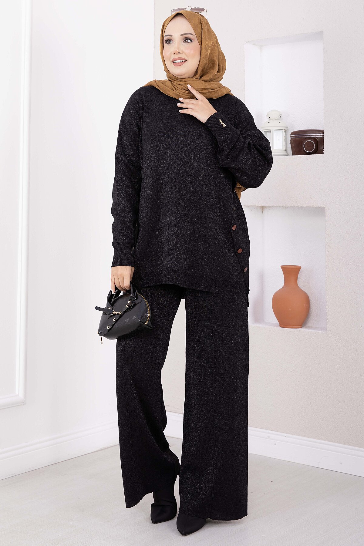 Button-Details Sparkly Knit Two-Piece Set Black – Image 3