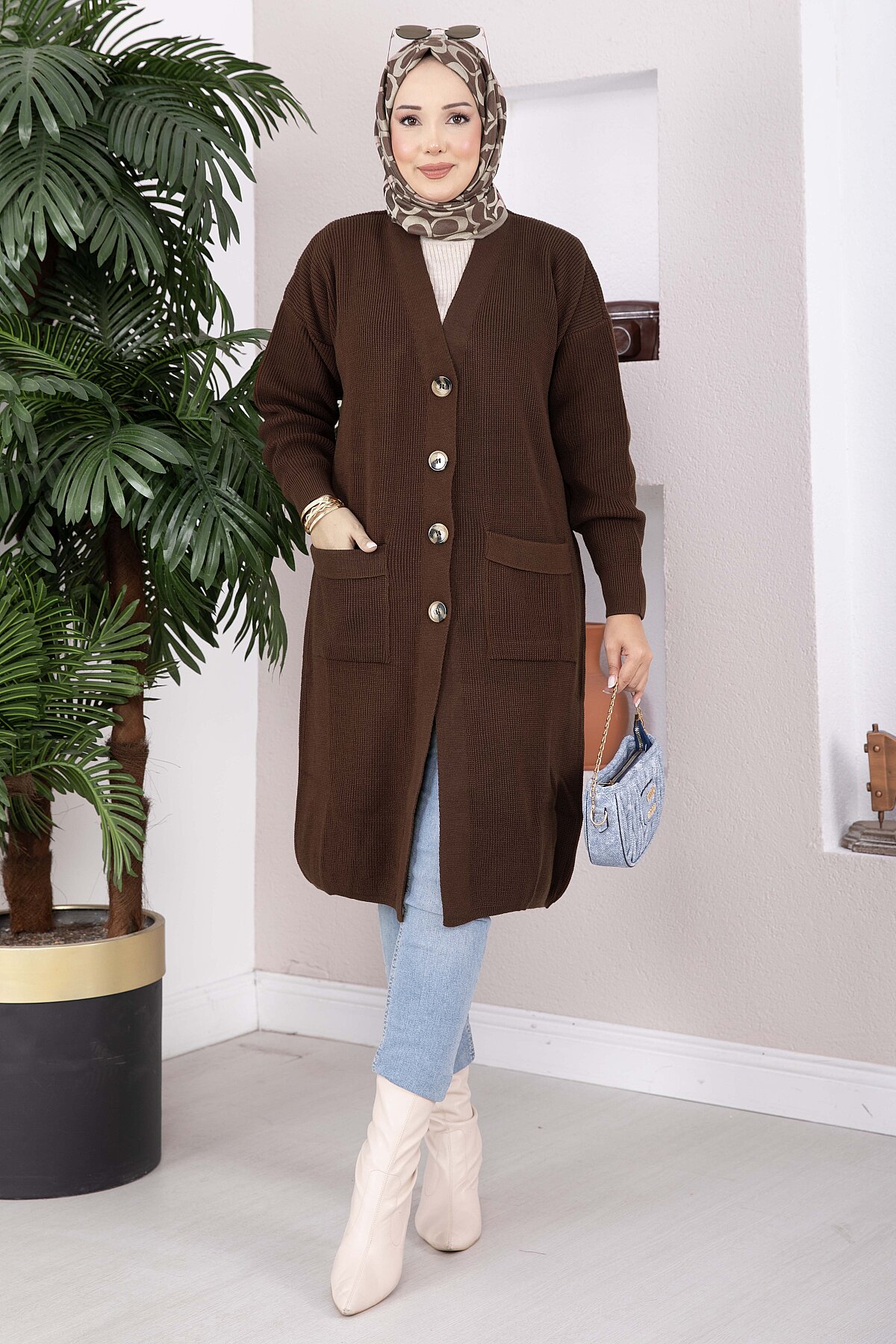 Button-Up Pocket Long Knit Cardigan Brown