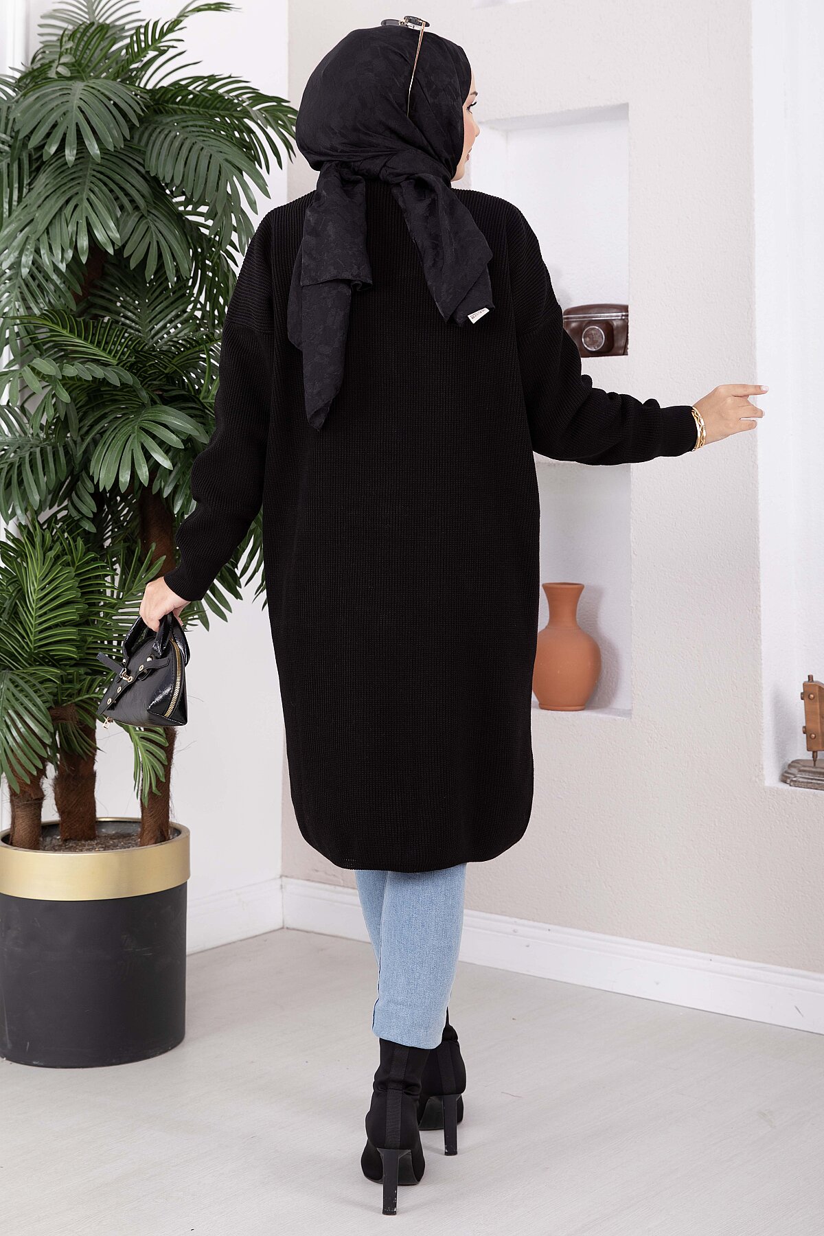 Button-Up Pocket Long Knit Cardigan Black - الصورة 4