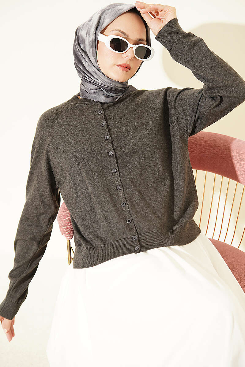 Buttoned Fine Knit Cardigan Smoke