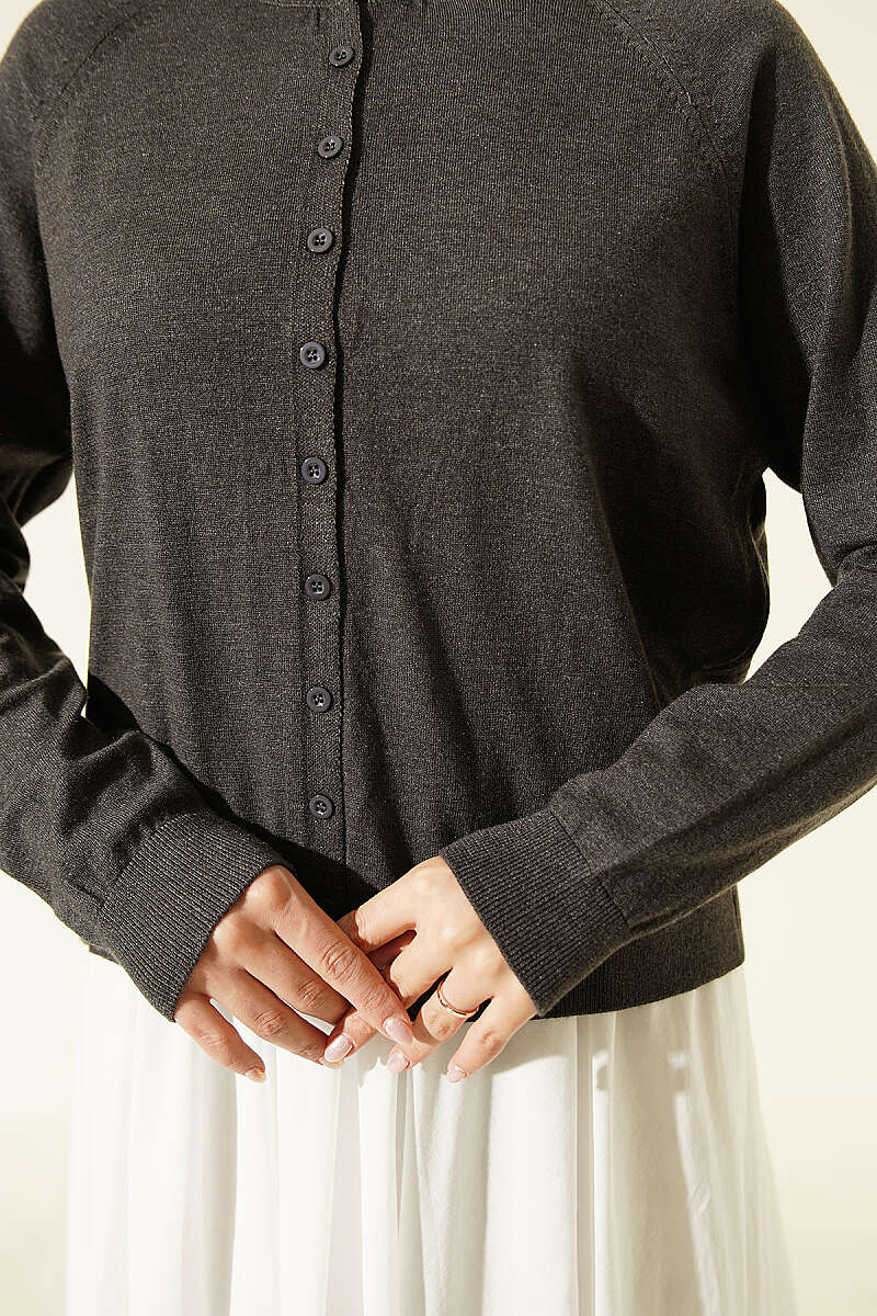 Buttoned Fine Knit Cardigan Smoke - الصورة 4