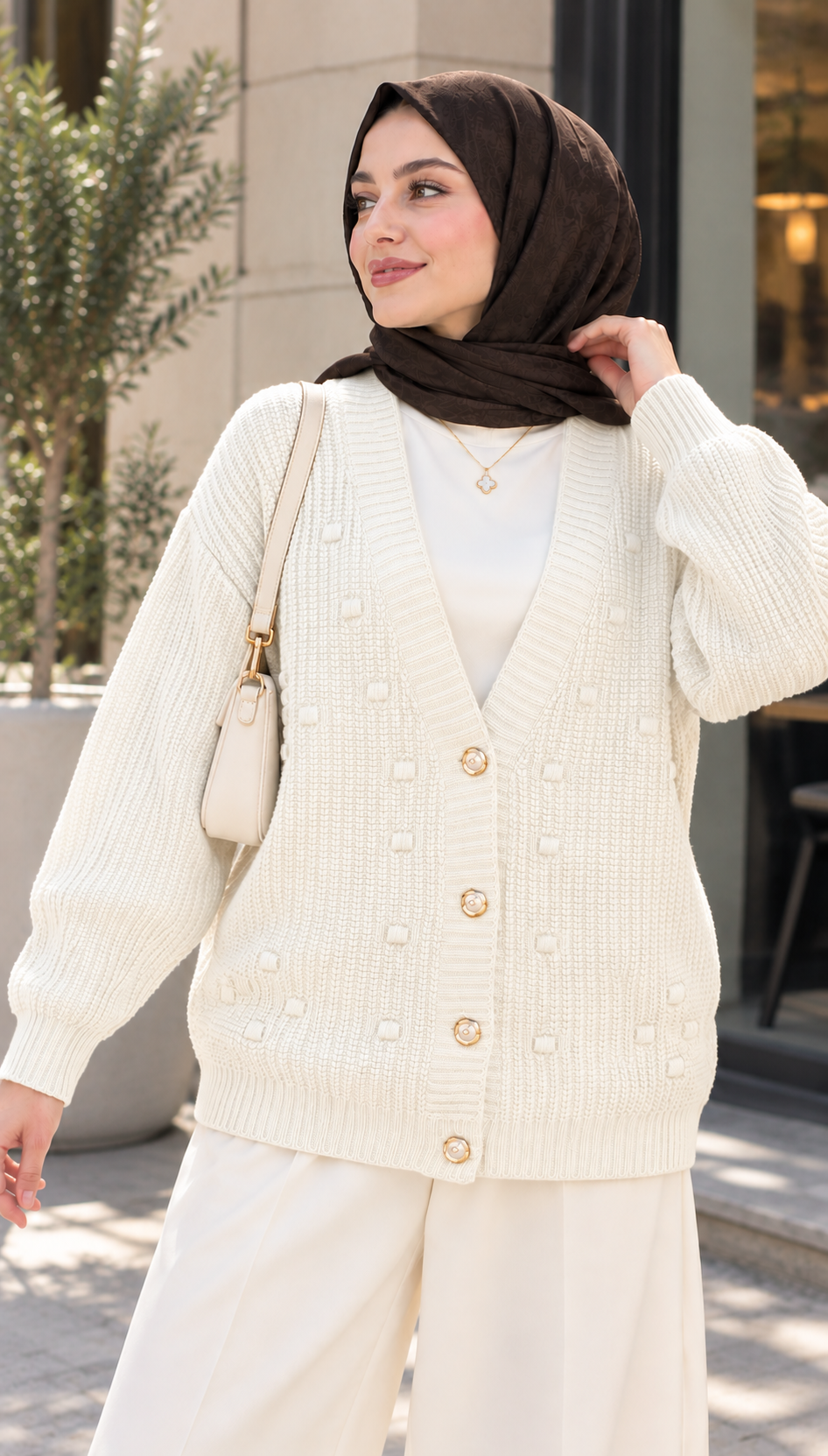Buttoned V-Neck Knit Cardigan Ecru