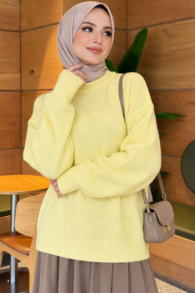Long-Sleeve Ribbed Knit Sweater with Cuffed Hem Yellow