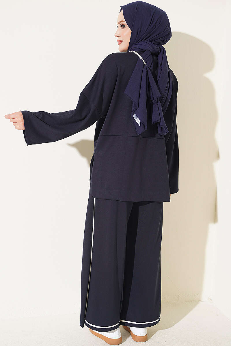 Off-Shoulder Two-Piece Set with Stripe Details Navy Blue - الصورة 3