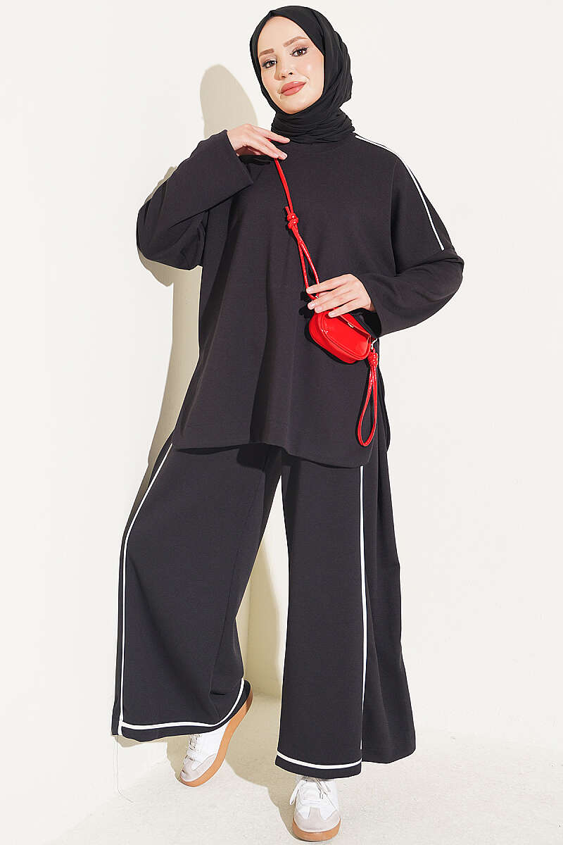 Off-Shoulder Two-Piece Set with Stripe Details Black