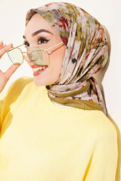 Alternative view of Marbled Pattern Shawl Green