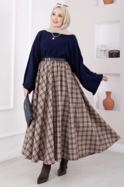 Alternative view of Plaid Pattern Flared Hem Skirt Beige