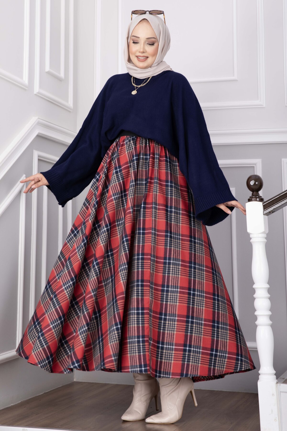 Plaid Pattern Flared Hem Skirt Red - الصورة 3