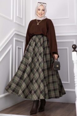 Alternative view of Plaid Pattern Flared Hem Skirt Emerald