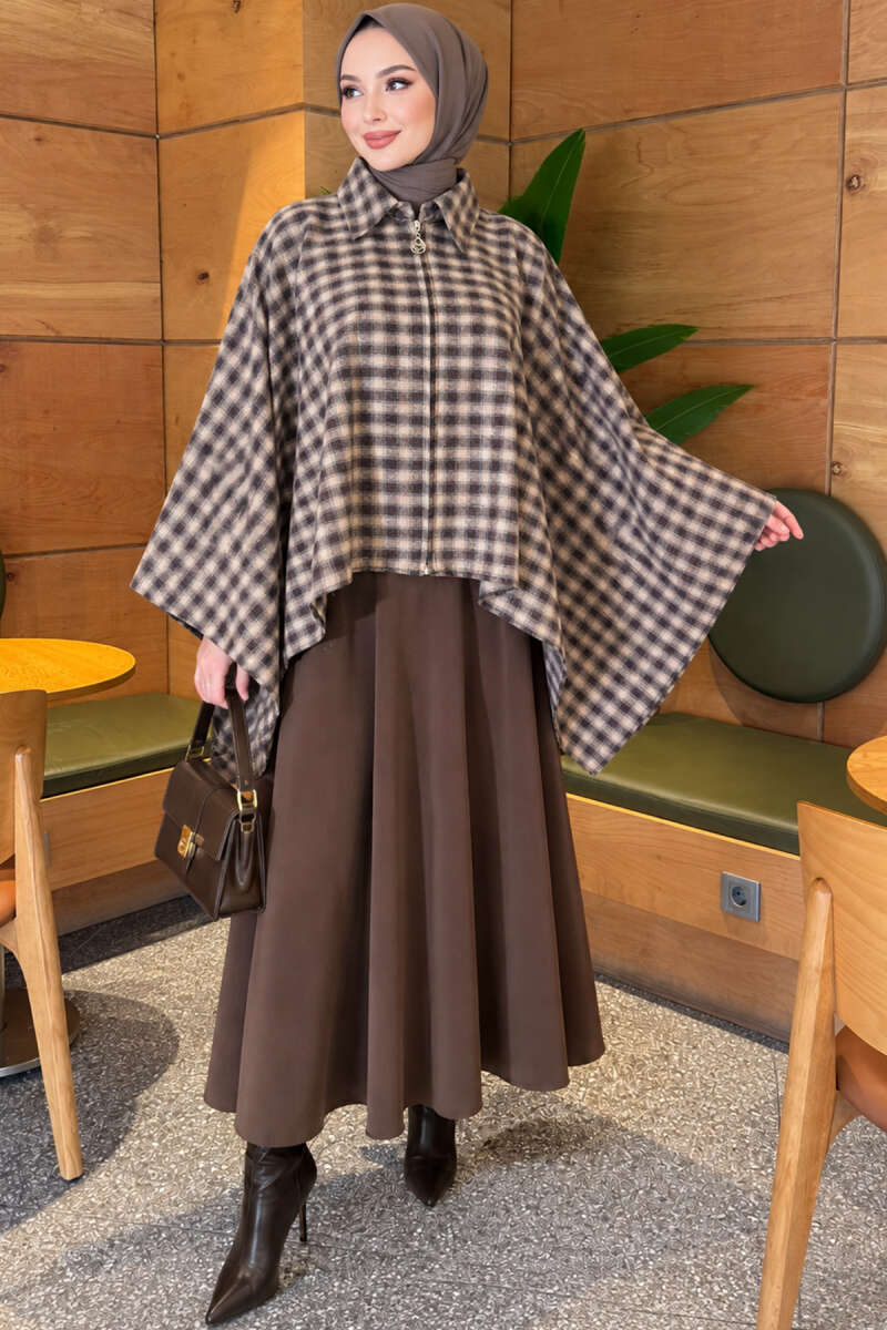 Checkered Button-Closure Poncho Beige - الصورة 2